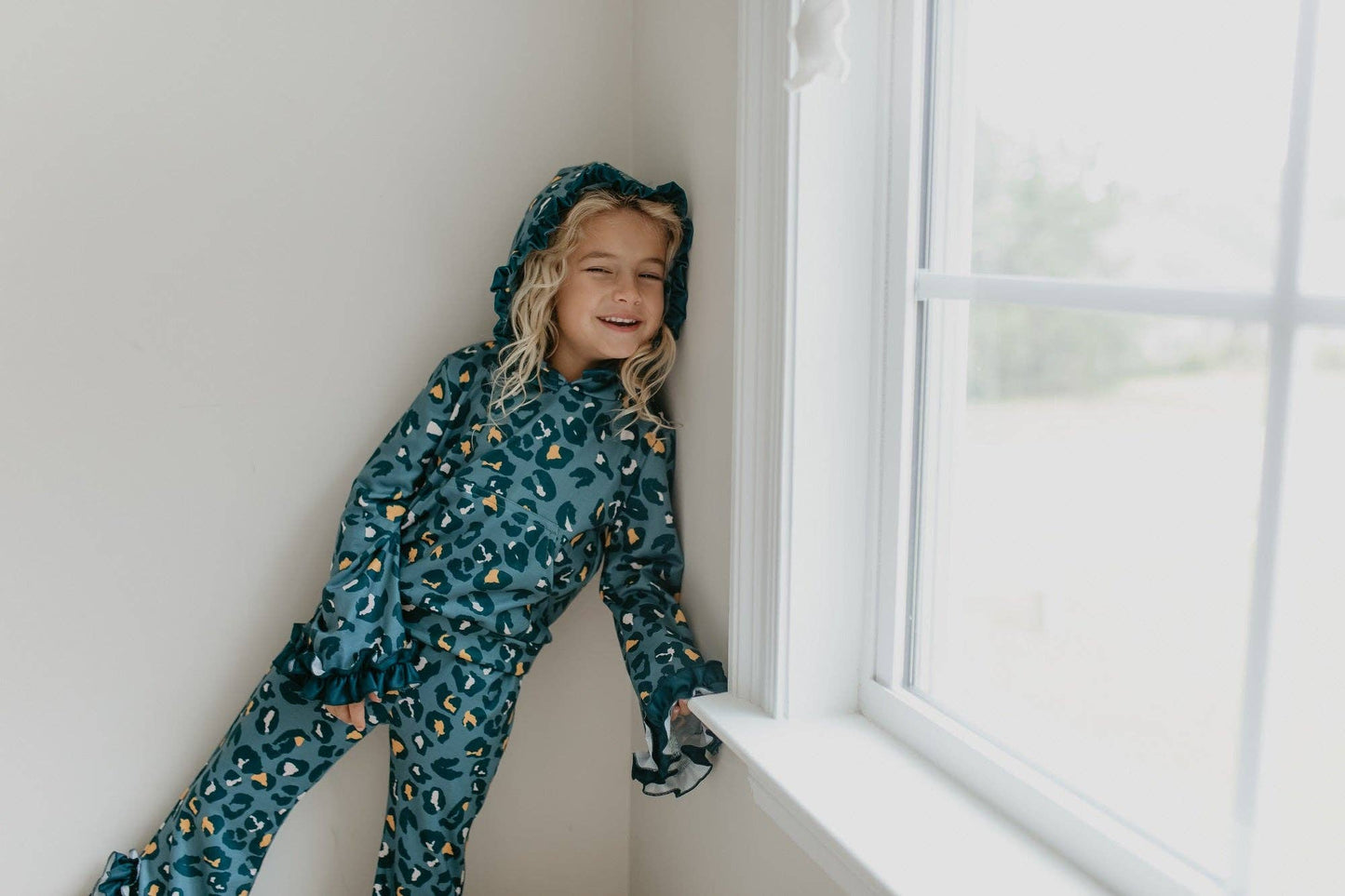 Kids Blue Leopard Print Hooded Ruffle Pocket Lounge Set