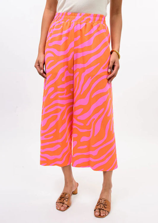PULL ON CROP PANT