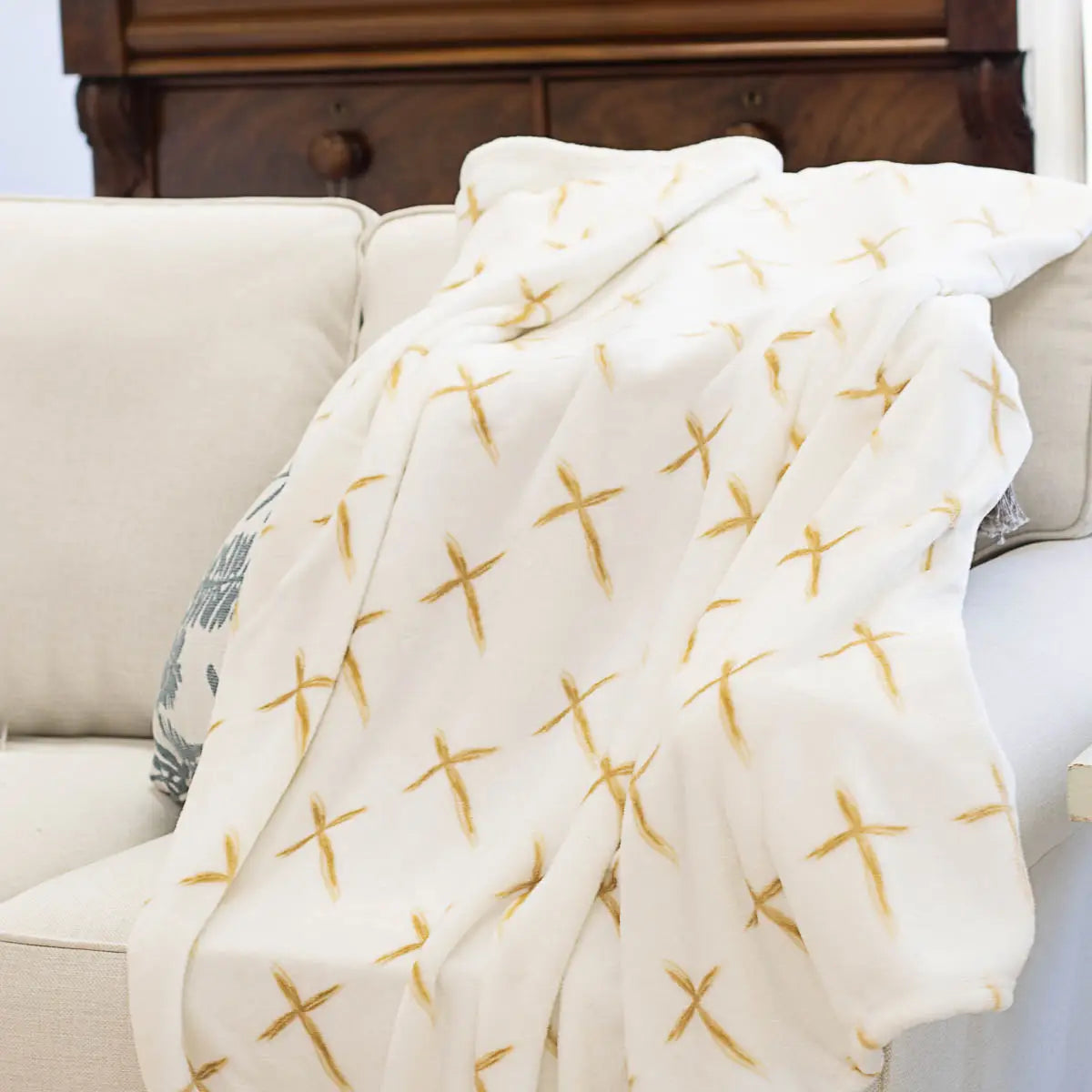 La Croix Throw Soft White/Gold