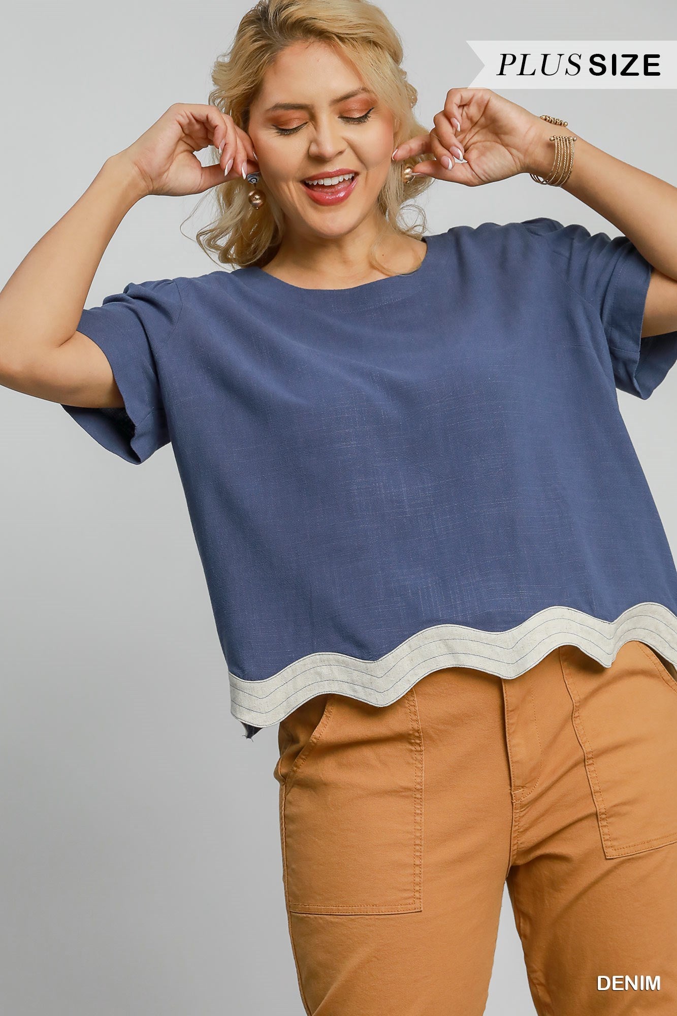 Linen Blend Round Neck Top with Scalloped Hem