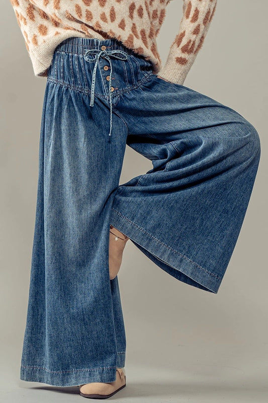 Pleated Wide-Leg Button Closure Pants
